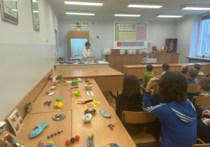 pokazy chemiczne dla przedszkolaków 4