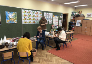 przygotowywanie dekoracji świątecznych 3