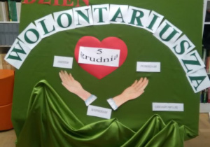 wolontariusze podczas pracy 4