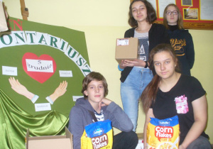 wolontariusze podczas pracy 7