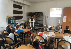 dzieci podczas zajęć w MDK Muranów_2