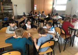 dzieci podczas zajęć w MDK Muranów_6