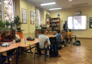 dzieci podczas zajęć edukacyjnych_4