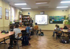 dzieci podczas zajęć edukacyjnych_6