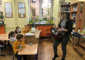 dzieci podczas zajęć edukacyjnych_8