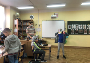 as zajęć o afrykańskich maskach_27