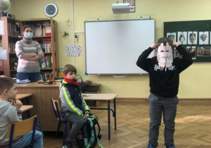 as zajęć o afrykańskich maskach_39