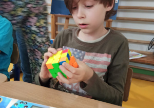 pokaz układania kostki Rubika_14
