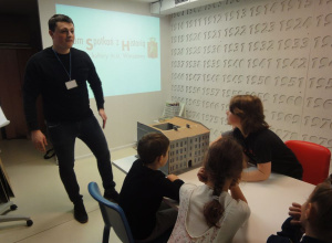 Klasa 3b w Domu Spotkań z Historią
