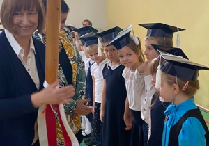 dzieci z klas pierwszych podczas ślubowania_16
