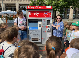Projekt edukacyjny "Po Warszawie pieszo i na kółkach"