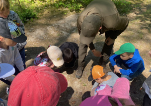 dzieci z 1a i 1b na wycieczce w Leśniczówce Paryż_39