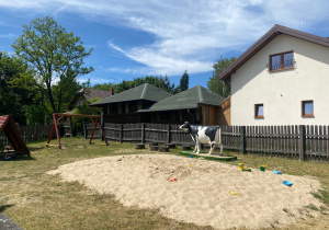 dzieci z 1a i 1b na wycieczce w Leśniczówce Paryż_75