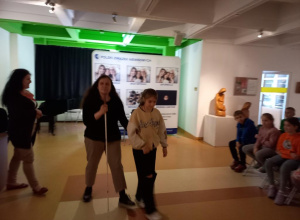 Klasa 3b na warsztatach "Laboratorium ciemności"