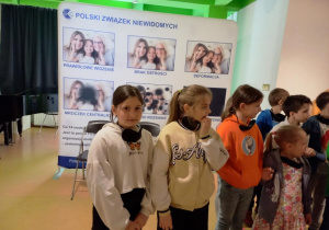 uczniowie podczas warsztatów edukacyjnych_10