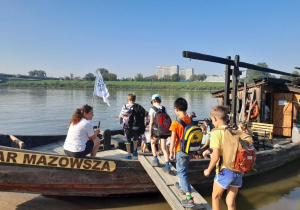dzieci podczas wycieczki nad Wisłą_1