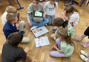uczniowie programują w grze ScottieGo_6