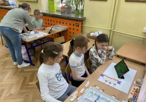 uczniowie programują w grze ScottieGo_21