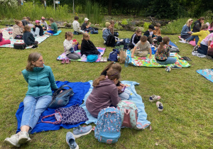 dzieci podczas pikniku czytelniczego_55
