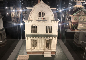 eksponaty w Muzeum Domków dla Lalek 18