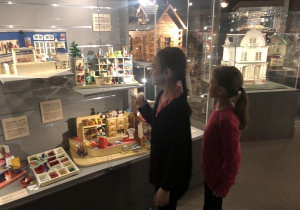 eksponaty w Muzeum Domków dla Lalek 26