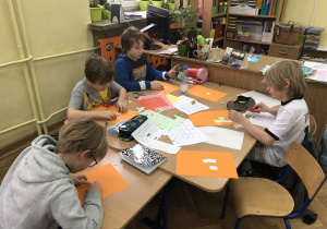 dzieci projektują stroje sportowe 5
