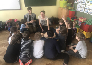 dzieci podczas zajęć z pierwszej pomocy 14