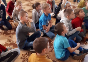 dzieci podczas zwiedzania Zamku Królewskiego 6