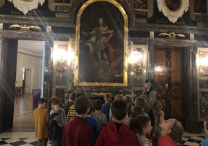 dzieci podczas zwiedzania Zamku Królewskiego 18