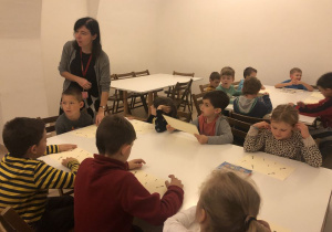 dzieci podczas zajęć plastycznych 3