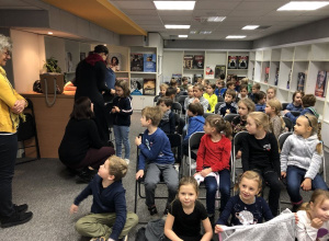 Pierwszaki na spotkaniu autorskim
