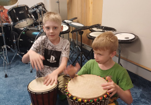 dzieci podczas warsztatów muzycznych_4