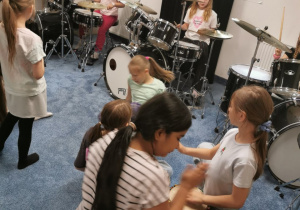 dzieci podczas warsztatów muzycznych_7