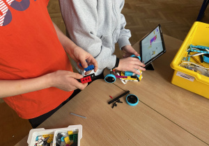 warsztaty robotyczne z dinozaurami_1