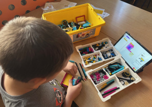 warsztaty robotyczne z dinozaurami_3