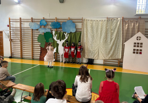 przedstawienie dla przedszkolaków i uczniów_11