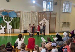 przedstawienie dla przedszkolaków i uczniów_16