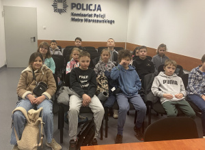 3b na wycieczce w policyjnym komisariacie